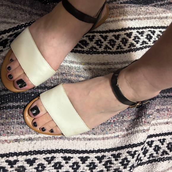 Women’s leather sandals black & white strappy summer sandals - poor condition - Picture 1 of 6